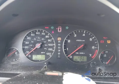 2004 Subaru Legacy L/L W/35Th Anniversary Edition z USA, uszkodzony, nr VIN 4S3BE625547201444